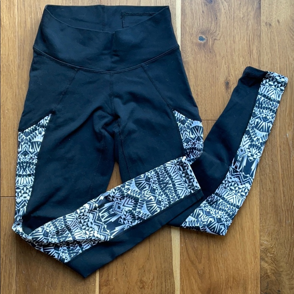Body language workout leggings in size medium